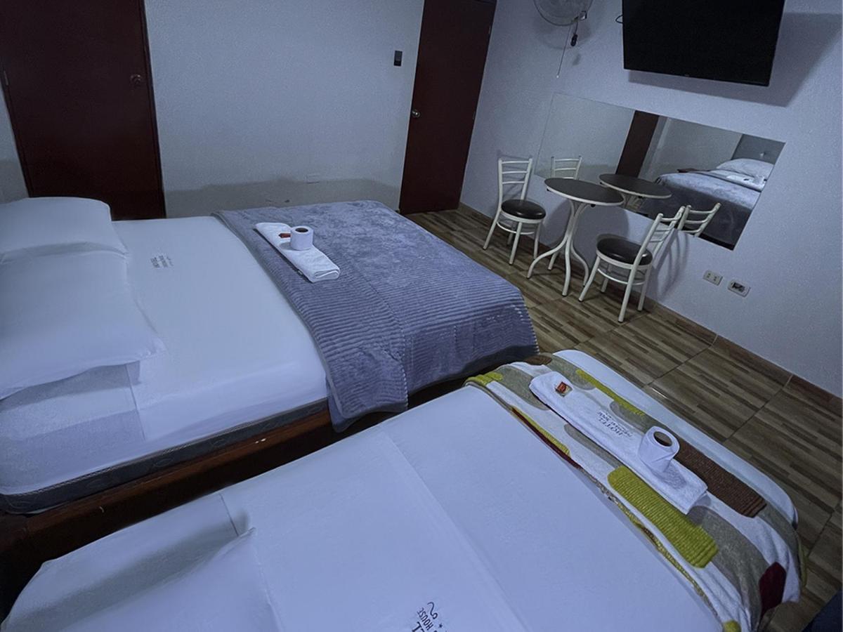 Hotel Peruvians House Callao Exterior photo